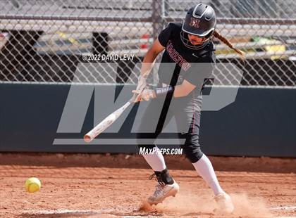 Thumbnail 2 in Hamilton vs. Salpointe Catholic photogallery.