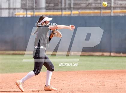 Thumbnail 2 in Hamilton vs. Salpointe Catholic photogallery.