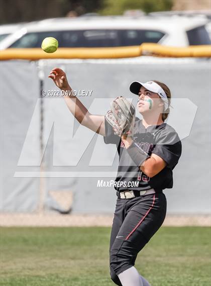 Thumbnail 1 in Hamilton vs. Salpointe Catholic photogallery.
