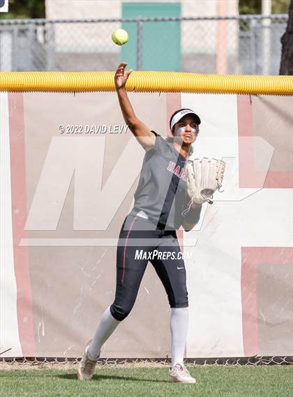 Thumbnail 1 in Hamilton vs. Salpointe Catholic photogallery.
