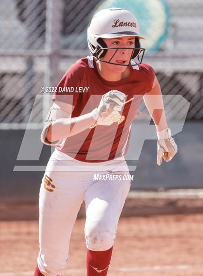 Thumbnail 3 in Hamilton vs. Salpointe Catholic photogallery.