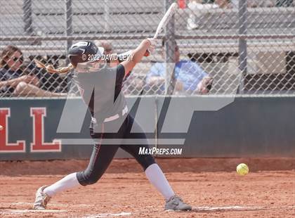 Thumbnail 1 in Hamilton vs. Salpointe Catholic photogallery.