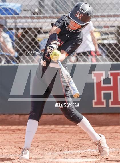 Thumbnail 1 in Hamilton vs. Salpointe Catholic photogallery.
