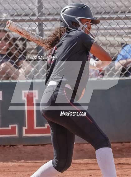 Thumbnail 2 in Hamilton vs. Salpointe Catholic photogallery.