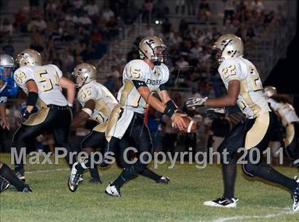 Thumbnail 2 in Enochs vs. Sierra photogallery.