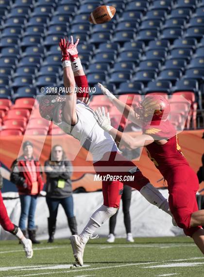 Thumbnail 2 in Loveland vs. Skyline (CHSAA 4A State Final) photogallery.