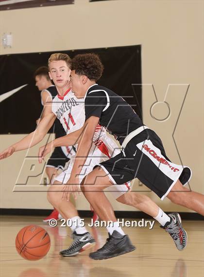Thumbnail 3 in Bountiful vs. Sacramento Country Day (MaxPreps Holiday Classic) photogallery.