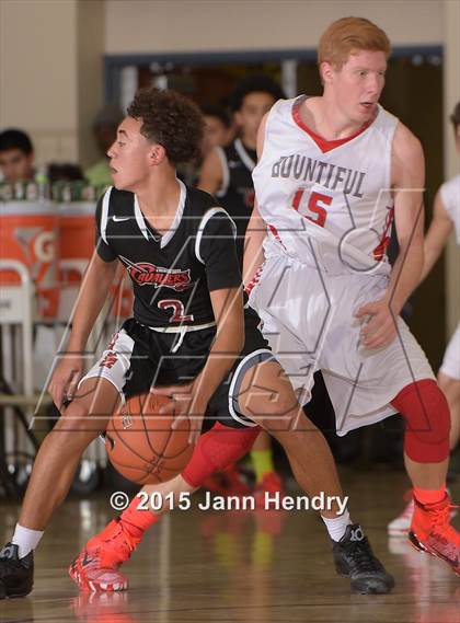 Thumbnail 3 in Bountiful vs. Sacramento Country Day (MaxPreps Holiday Classic) photogallery.