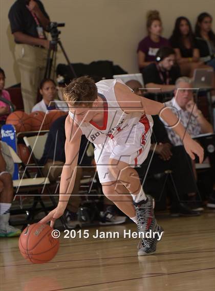 Thumbnail 2 in Bountiful vs. Sacramento Country Day (MaxPreps Holiday Classic) photogallery.