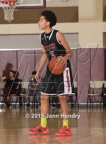 Thumbnail 1 in Bountiful vs. Sacramento Country Day (MaxPreps Holiday Classic) photogallery.