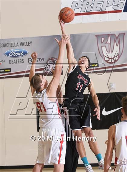 Thumbnail 2 in Bountiful vs. Sacramento Country Day (MaxPreps Holiday Classic) photogallery.