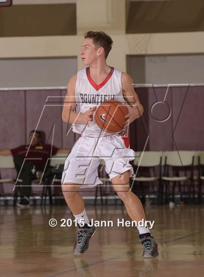 Thumbnail 1 in Bountiful vs. Sacramento Country Day (MaxPreps Holiday Classic) photogallery.