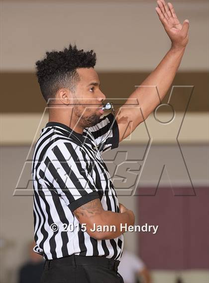 Thumbnail 1 in Bountiful vs. Sacramento Country Day (MaxPreps Holiday Classic) photogallery.