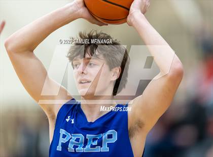 Thumbnail 3 in Creighton Prep @ Lincoln Southwest photogallery.