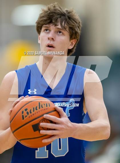 Thumbnail 3 in Creighton Prep @ Lincoln Southwest photogallery.