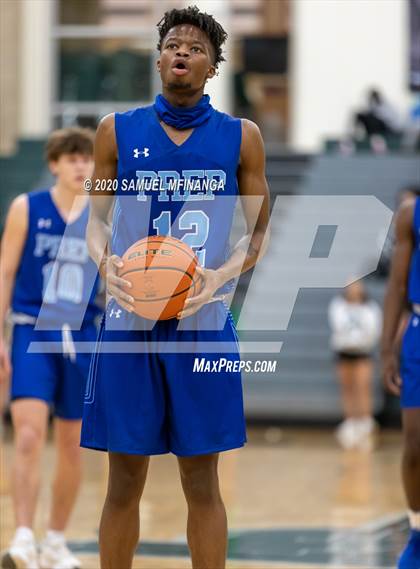Thumbnail 1 in Creighton Prep @ Lincoln Southwest photogallery.