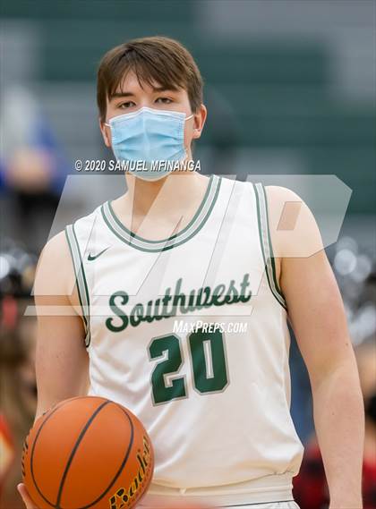 Thumbnail 2 in Creighton Prep @ Lincoln Southwest photogallery.