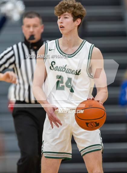 Thumbnail 2 in Creighton Prep @ Lincoln Southwest photogallery.