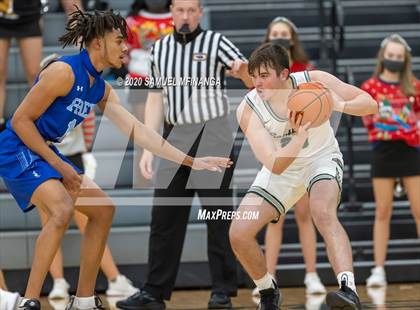 Thumbnail 2 in Creighton Prep @ Lincoln Southwest photogallery.