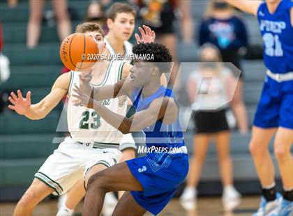 Thumbnail 3 in Creighton Prep @ Lincoln Southwest photogallery.