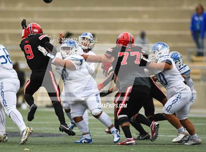 Thumbnail 2 in Mount Miguel vs. Chula Vista (CIF SD D4 Championship) photogallery.