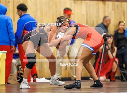 Thumbnail 3 in Faith Lutheran vs. Valley photogallery.