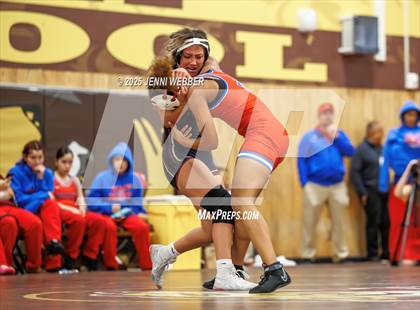 Thumbnail 2 in Faith Lutheran vs. Valley photogallery.