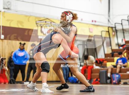 Thumbnail 2 in Faith Lutheran vs. Valley photogallery.