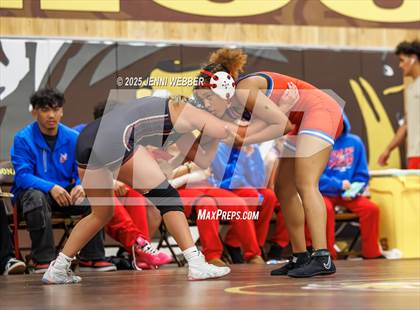 Thumbnail 3 in Faith Lutheran vs. Valley photogallery.