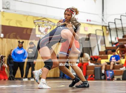 Thumbnail 3 in Faith Lutheran vs. Valley photogallery.