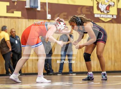 Thumbnail 3 in Faith Lutheran vs. Valley photogallery.