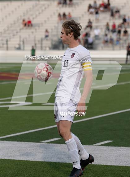 Thumbnail 3 in Lee [Robert E.] vs Lake Travis (UIL 6A Region 4 Final) photogallery.