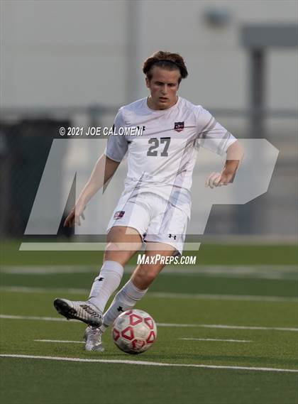 Thumbnail 2 in Lee [Robert E.] vs Lake Travis (UIL 6A Region 4 Final) photogallery.
