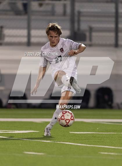 Thumbnail 1 in Lee [Robert E.] vs Lake Travis (UIL 6A Region 4 Final) photogallery.