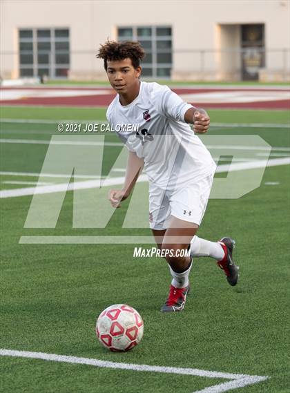 Thumbnail 3 in Lee [Robert E.] vs Lake Travis (UIL 6A Region 4 Final) photogallery.