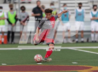 Thumbnail 2 in Lee [Robert E.] vs Lake Travis (UIL 6A Region 4 Final) photogallery.