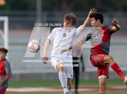 Thumbnail 3 in Lee [Robert E.] vs Lake Travis (UIL 6A Region 4 Final) photogallery.