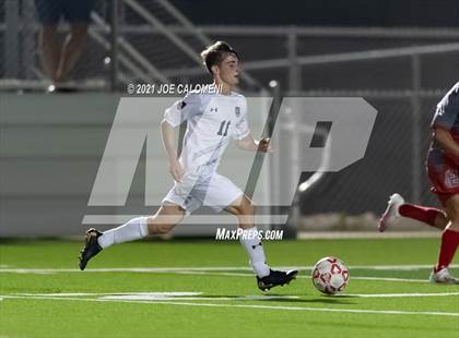 Thumbnail 1 in Lee [Robert E.] vs Lake Travis (UIL 6A Region 4 Final) photogallery.