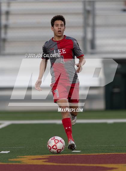 Thumbnail 2 in Lee [Robert E.] vs Lake Travis (UIL 6A Region 4 Final) photogallery.