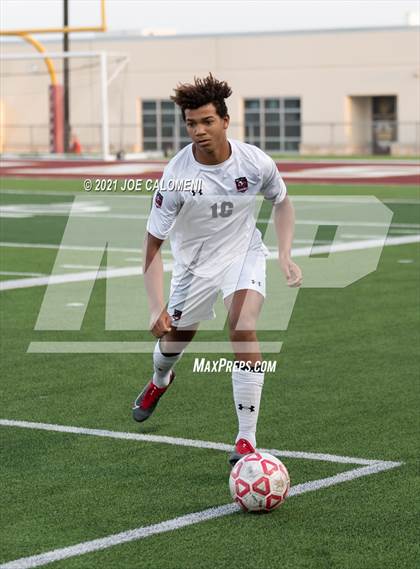 Thumbnail 2 in Lee [Robert E.] vs Lake Travis (UIL 6A Region 4 Final) photogallery.