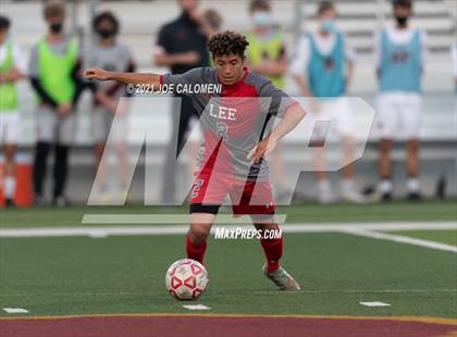 Thumbnail 2 in Lee [Robert E.] vs Lake Travis (UIL 6A Region 4 Final) photogallery.