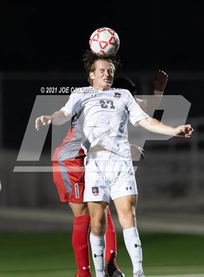 Thumbnail 3 in Lee [Robert E.] vs Lake Travis (UIL 6A Region 4 Final) photogallery.