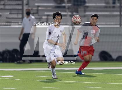 Thumbnail 2 in Lee [Robert E.] vs Lake Travis (UIL 6A Region 4 Final) photogallery.