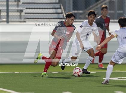 Thumbnail 1 in Lee [Robert E.] vs Lake Travis (UIL 6A Region 4 Final) photogallery.