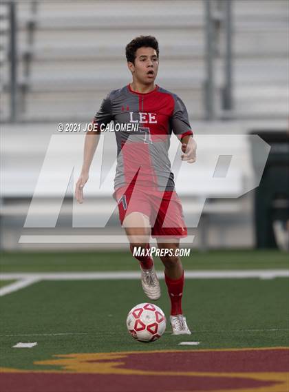 Thumbnail 3 in Lee [Robert E.] vs Lake Travis (UIL 6A Region 4 Final) photogallery.