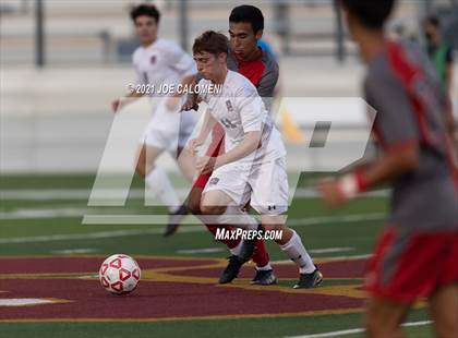 Thumbnail 2 in Lee [Robert E.] vs Lake Travis (UIL 6A Region 4 Final) photogallery.