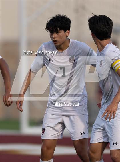 Thumbnail 2 in Lee [Robert E.] vs Lake Travis (UIL 6A Region 4 Final) photogallery.
