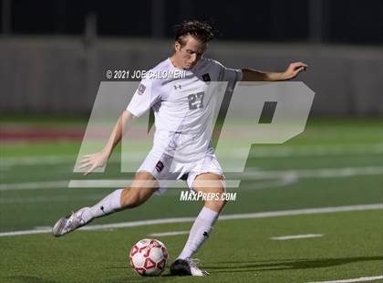 Thumbnail 3 in Lee [Robert E.] vs Lake Travis (UIL 6A Region 4 Final) photogallery.
