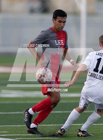 Thumbnail 3 in Lee [Robert E.] vs Lake Travis (UIL 6A Region 4 Final) photogallery.