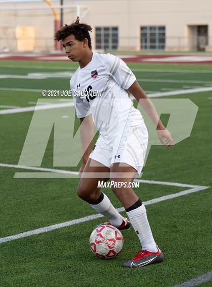 Thumbnail 2 in Lee [Robert E.] vs Lake Travis (UIL 6A Region 4 Final) photogallery.